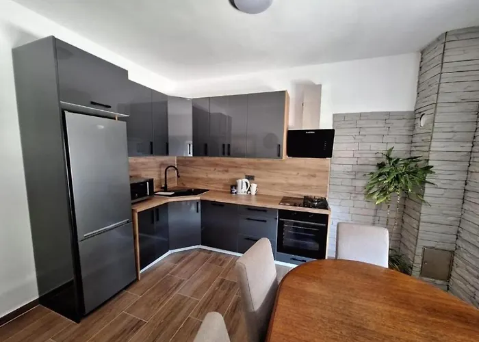 Jabuka Starigrad Paklenica